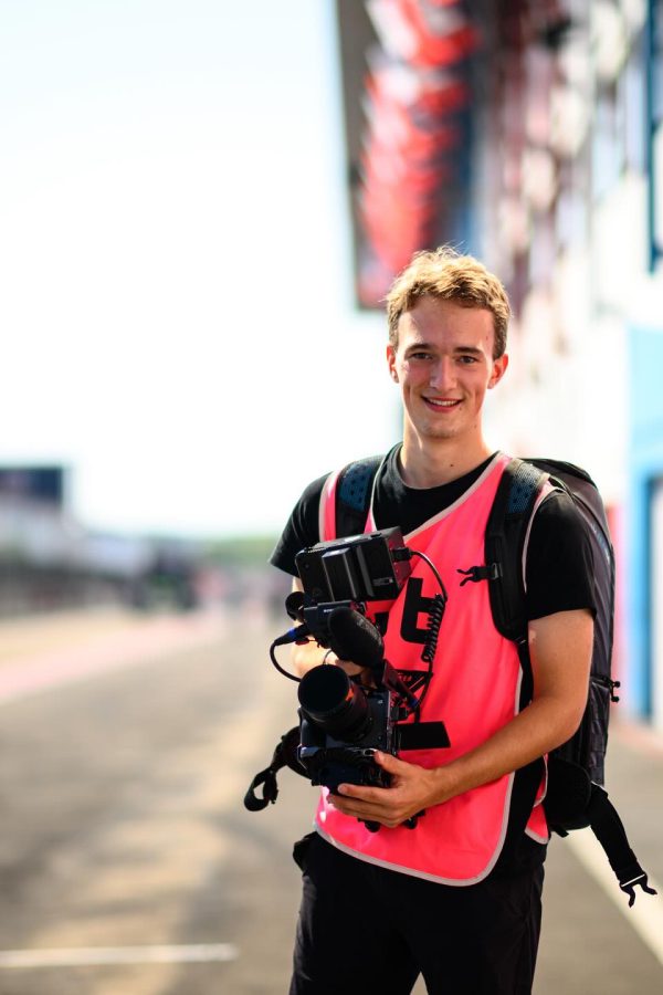 ACE0CAC5-7315-4696-B2A6-DD63906D4A3B